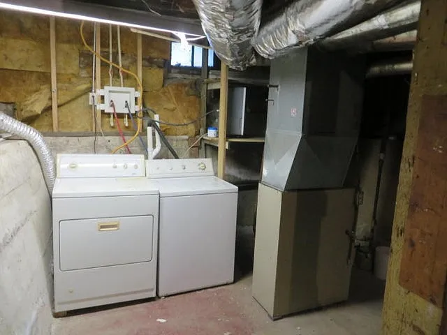 135 W Hanover St — Photo 10