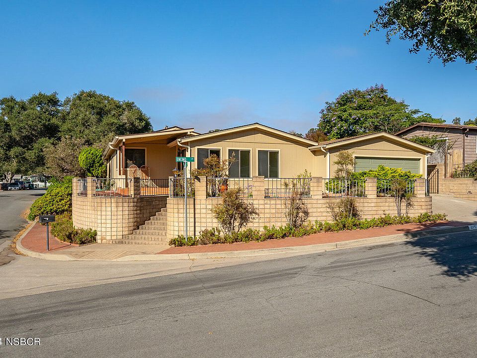 1st image of 215 Encino Ln