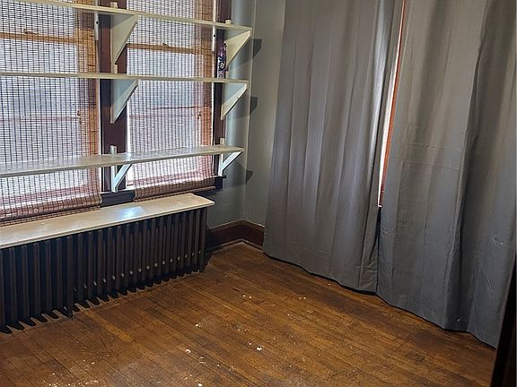 5th image of 3292 W 128th St