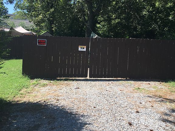 4th image of 516 Eastland St