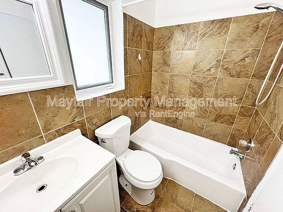 3rd image of 95 NW 39th St #3