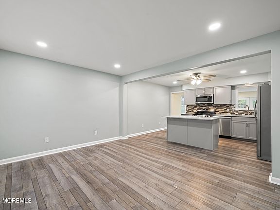 5th image of 313 Tennyson Avenue