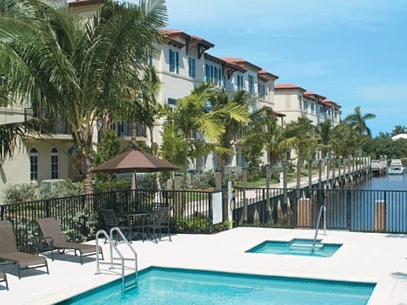 2nd image of 3291 Estancia Ln
