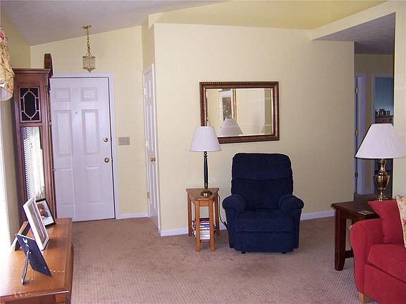 4th image of 943 E Lawn Ave APT 31