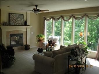 3rd image of 1660 Bernadine Dr