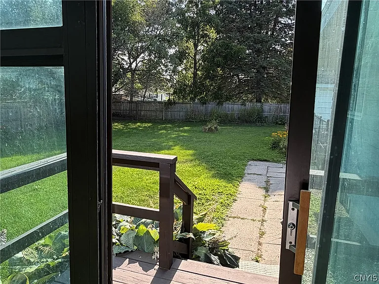 107 Hadley Dr — Photo 37