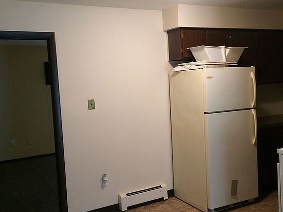 5th image of 2430 Beech St APT 02