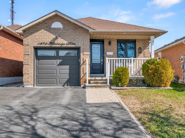 1376 Trowbridge Dr, Oshawa, ON L1G 7R7