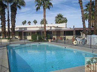 4th image of 2135 N Palm Canyon Dr