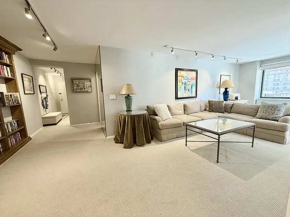 10 W 66th St APT 11F, Manhattan, NY 10023