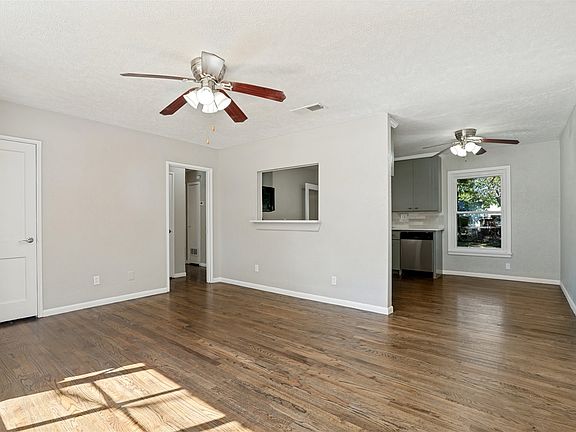 4th image of 10429 Aledo Dr
