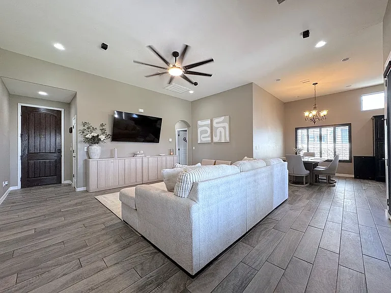 809 Angram Pl — Photo 3