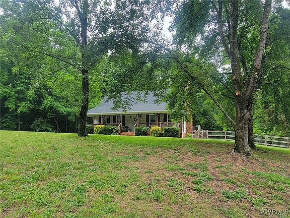 4th image of 4540 Woodview Dr