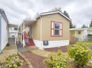 217 SW Kingsbury Dr, Grants Pass, OR 97526