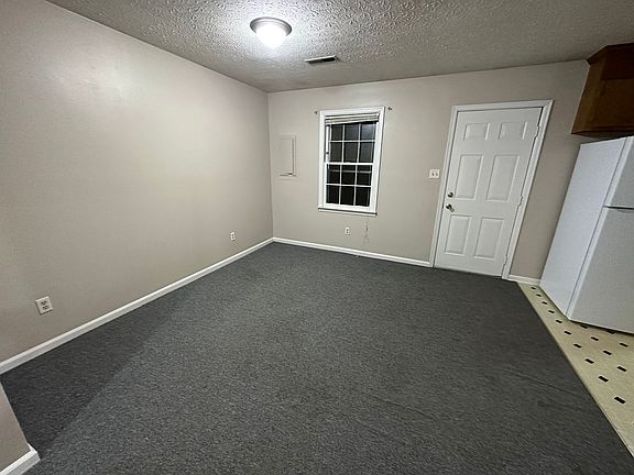 4th image of 7 Edgewood Ct #2