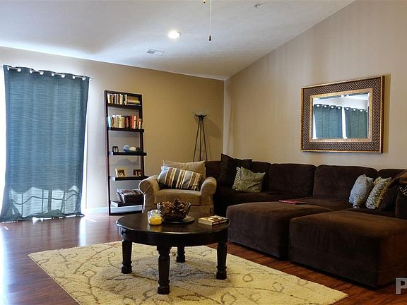 5th image of 4521 N Tallgrass Ln