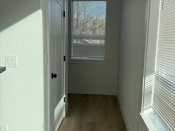 4th image of 3311 NE 42nd Pl #8