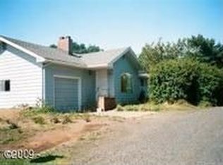 332 NW 12th St, Newport, OR