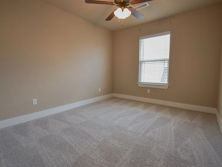 644 N Malbec Rd — Photo 18