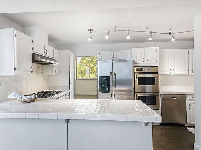 17366 W Sunset Blvd #201 — Photo 12