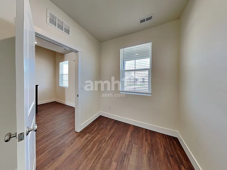 9309 W Wabash St — Photo 11