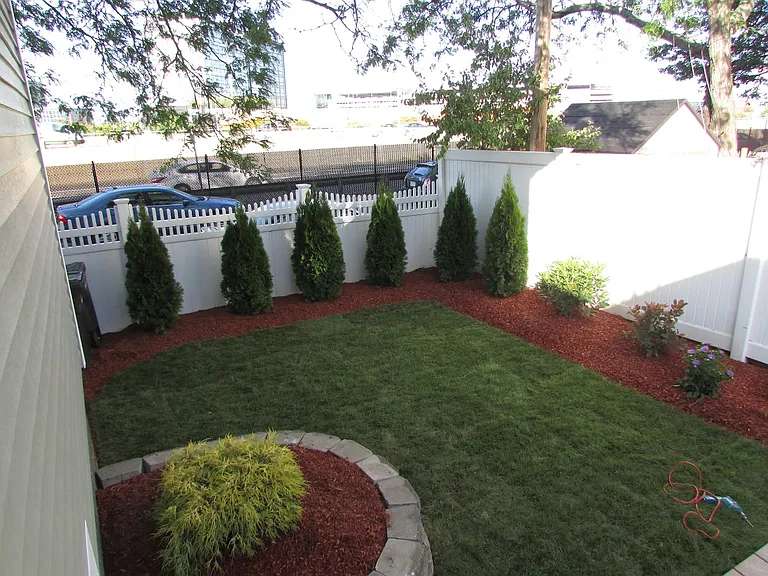 15 Vermont Ave #1 — Photo 7