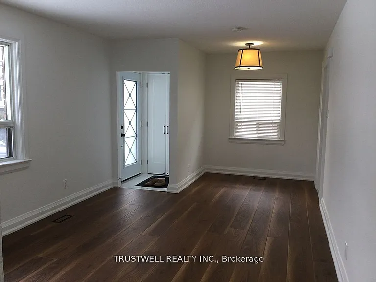 76 Tamworth Rd — Photo 3