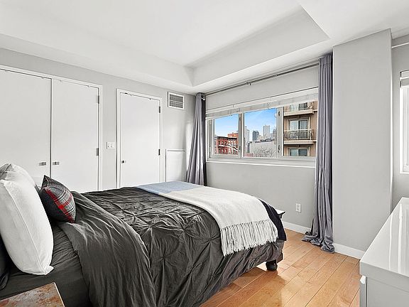 4th image of 253 4th Ave Unit 3C