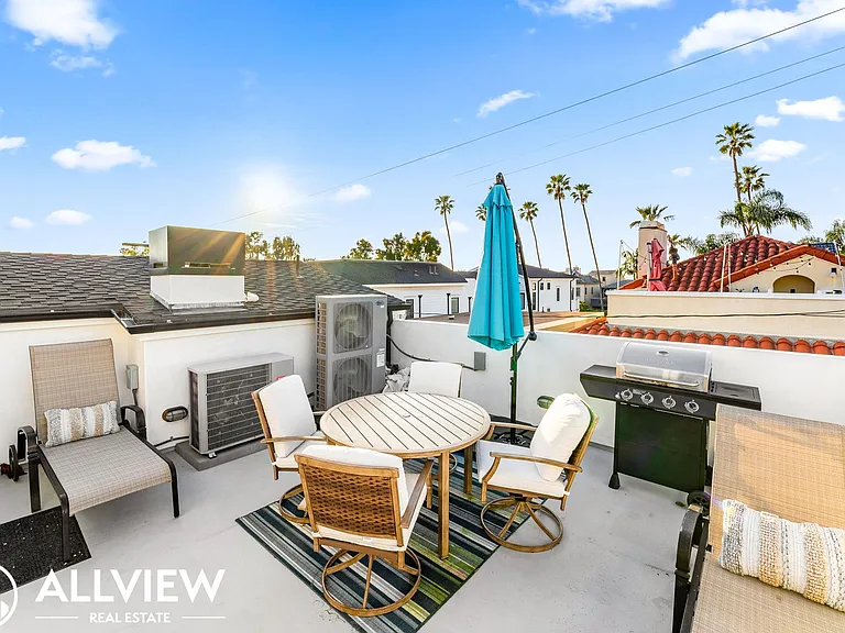411 1/2 Heliotrope Ave — Photo 28