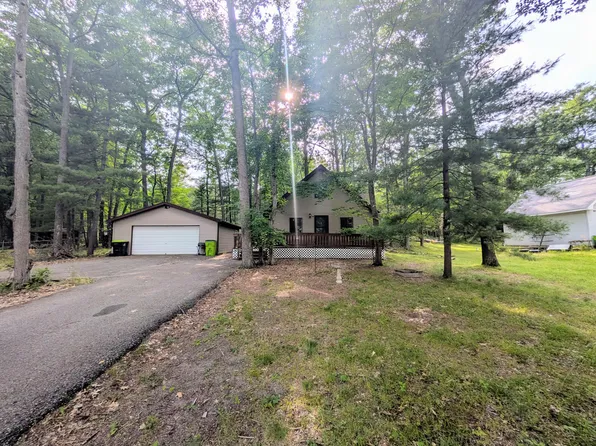 2867 E Higgins Lake Dr, Roscommon, MI 48653