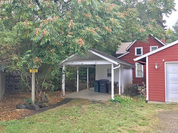 3rd image of 2733 NE 1st Ct
