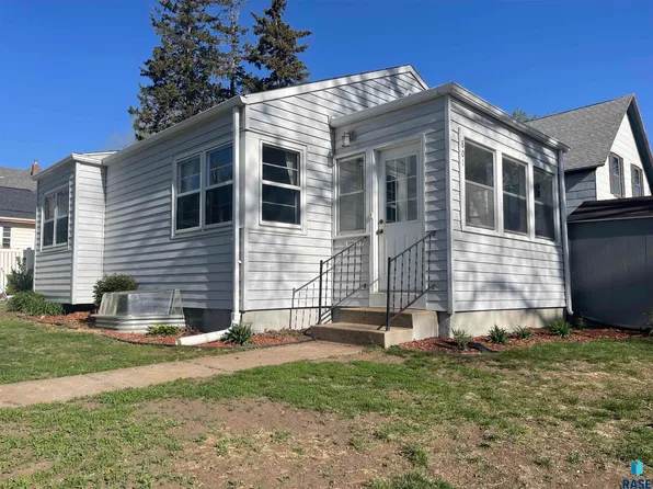 801 N Prairie Ave, Sioux Falls, SD 57104