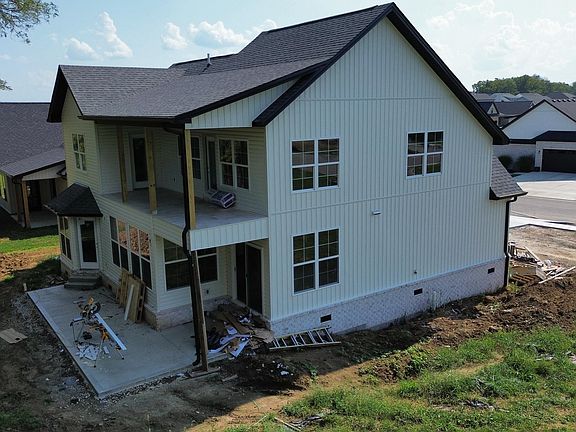 3rd image of 1004 Shelburne Way