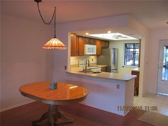 4th image of 335 Three Lakes Ln Unit K