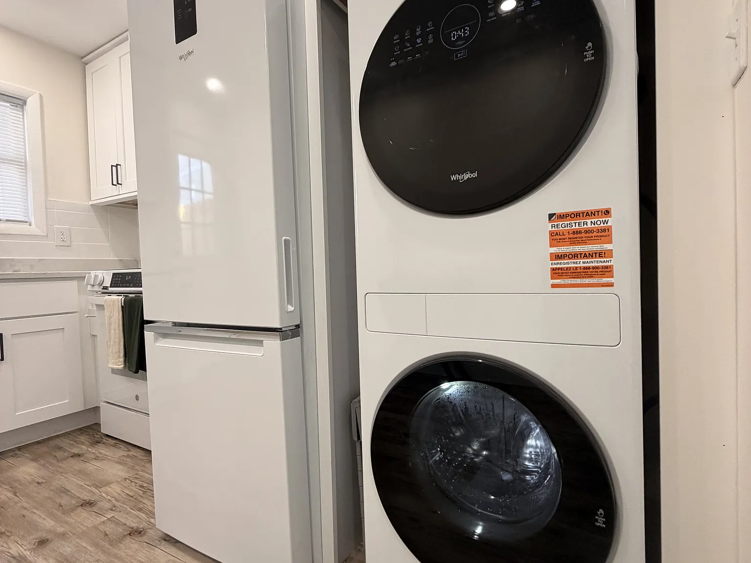 2 bed, 800 sqft, $3,195 — Photo 4