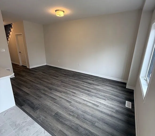 660 Colborne St W #13 — Photo 15