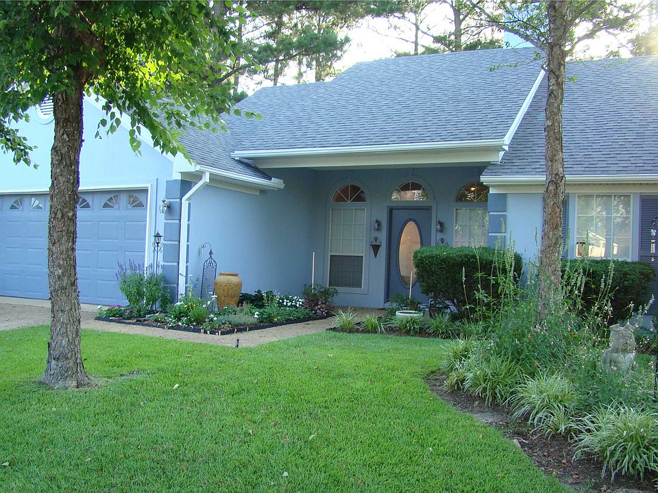 1st image of 2118 W Fairway Dr