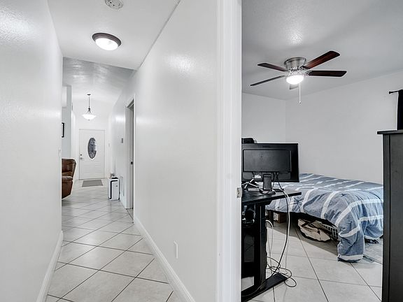 5th image of 13504 Glasser Ave