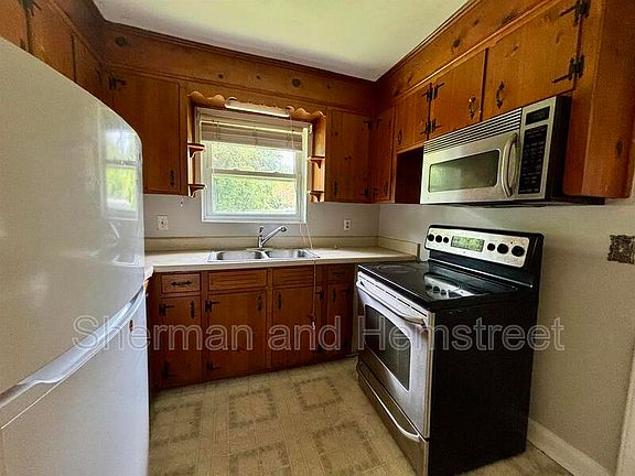 5th image of 2020 Garr Dr