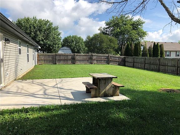 4th image of 1033 Tulip Way