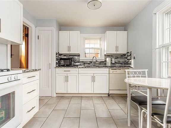5th image of 4406 W 176th St