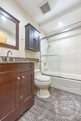 Rented by Nolita Group | media 21