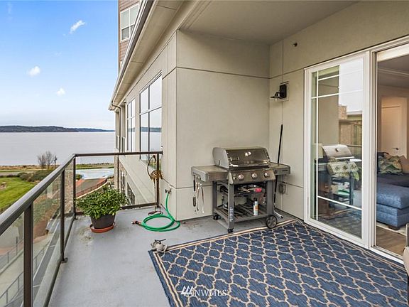 2nd image of 4961 Main St #422