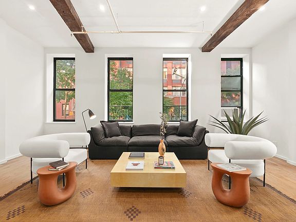 2nd image of 164 Eldridge St Floor 2