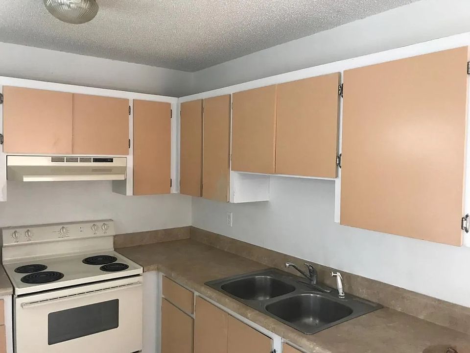 1st image of 11901 Alafaya Woods Ct #11901