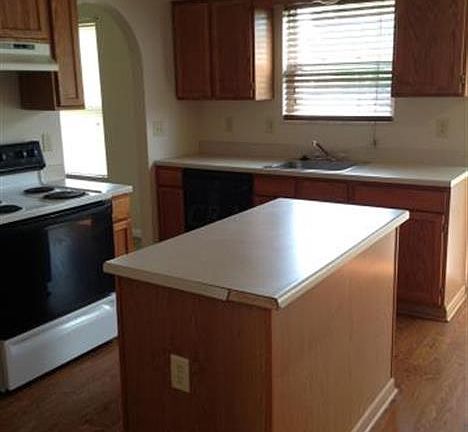 5th image of 189 Bexhill Dr