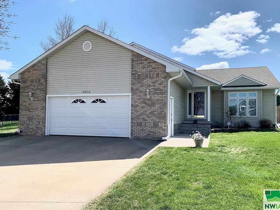 1st image of 4808 Oxford Dr