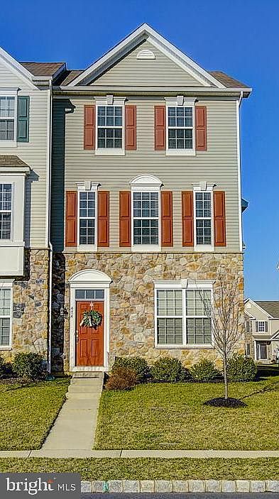 1st image of 474 N Palace Dr