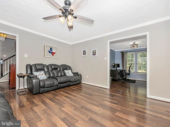 5th image of 10656 Finn Dr