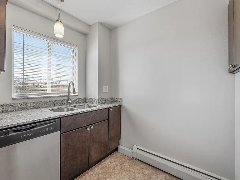 2915 W 50th St — Photo 55
